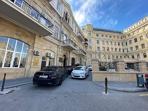 Kirayə verilir 1 otaqlı mənzil 30 m² — Bakı 1 otaq 30.00 m²