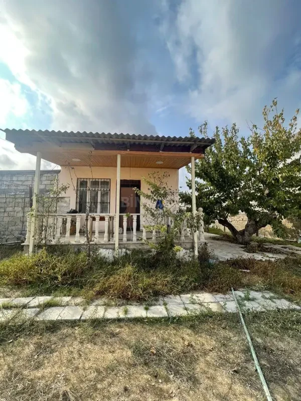 Satılır 2 otaqlı həyət evi 70 m²