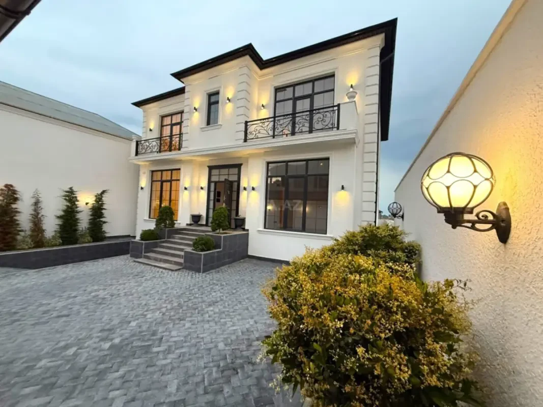 Satılır 7 otaqlı həyət evi 450 m²