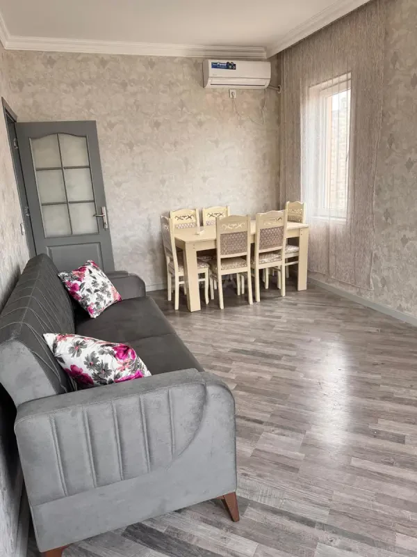 Kirayə verilir 2 otaqlı mənzil 65 m²