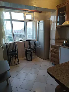Kirayə verilir 2 otaqlı mənzil 65 m² — Bakı, 8-ci mikrorayon 2 otaq 65.00 m²