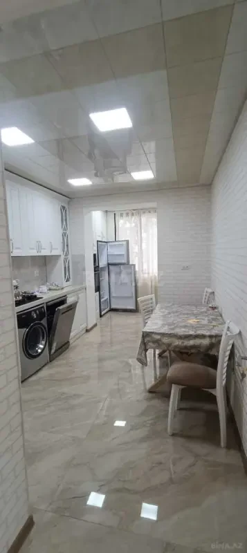 Kirayə verilir 2 otaqlı mənzil 80 m²