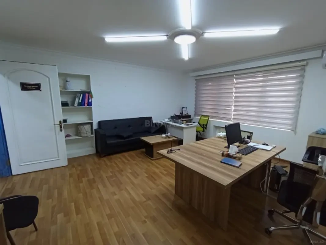 Kirayə verilir 3 otaqlı ofis 120 m²