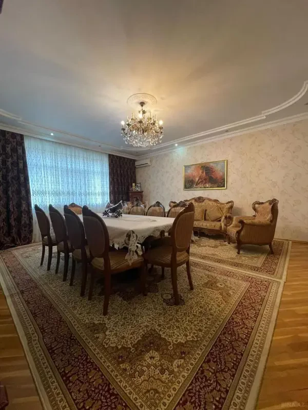 Kirayə verilir 4 otaqlı mənzil 156 m²