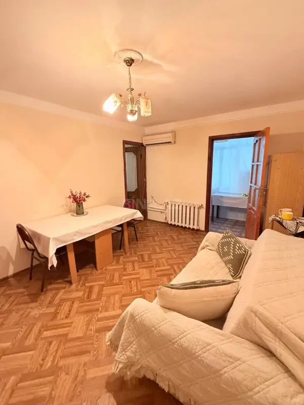 Kirayə verilir 2 otaqlı mənzil 40 m²