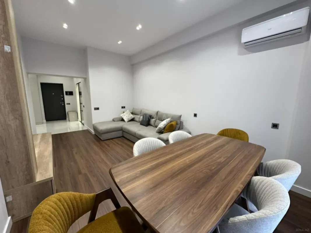 Kirayə verilir 2 otaqlı mənzil 72.4 m²