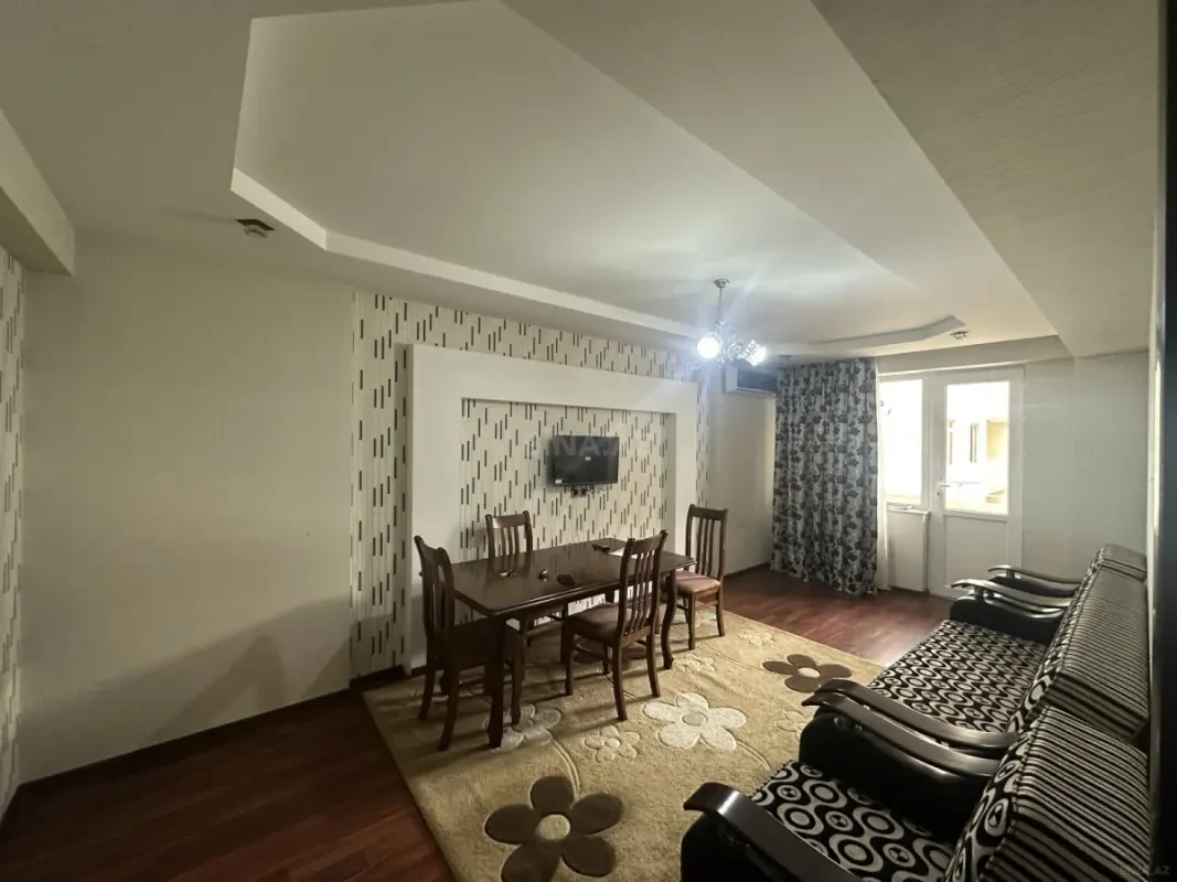 Kirayə verilir 2 otaqlı mənzil 75 m²