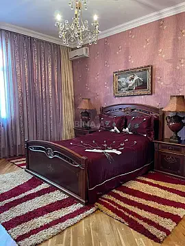 Kirayə verilir 4 otaqlı mənzil 160 m² — Bakı 4 otaq 160.00 m²