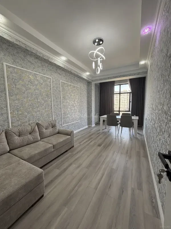 Kirayə verilir 2 otaqlı mənzil 65 m²