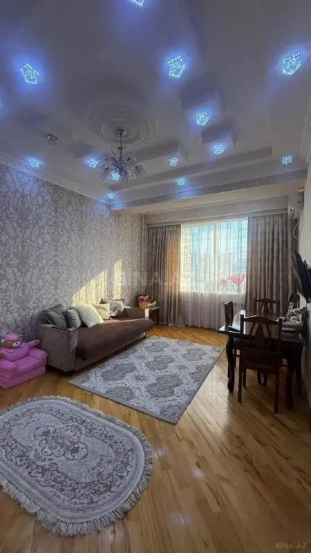 Kirayə verilir 2 otaqlı mənzil 60 m²