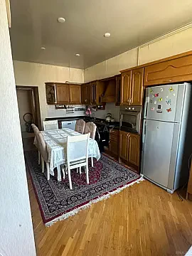 Satılır 4 otaqlı mənzil 135 m² — Bakı, İnşaatçılar 4 otaq 135.00 m²