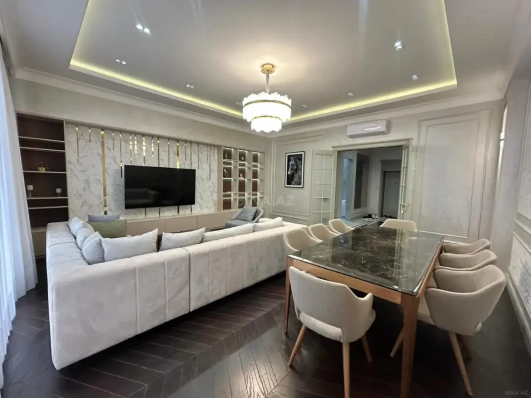 Kirayə verilir 3 otaqlı mənzil 180 m²