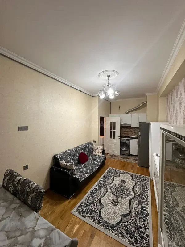 Kirayə verilir 2 otaqlı mənzil 45 m²