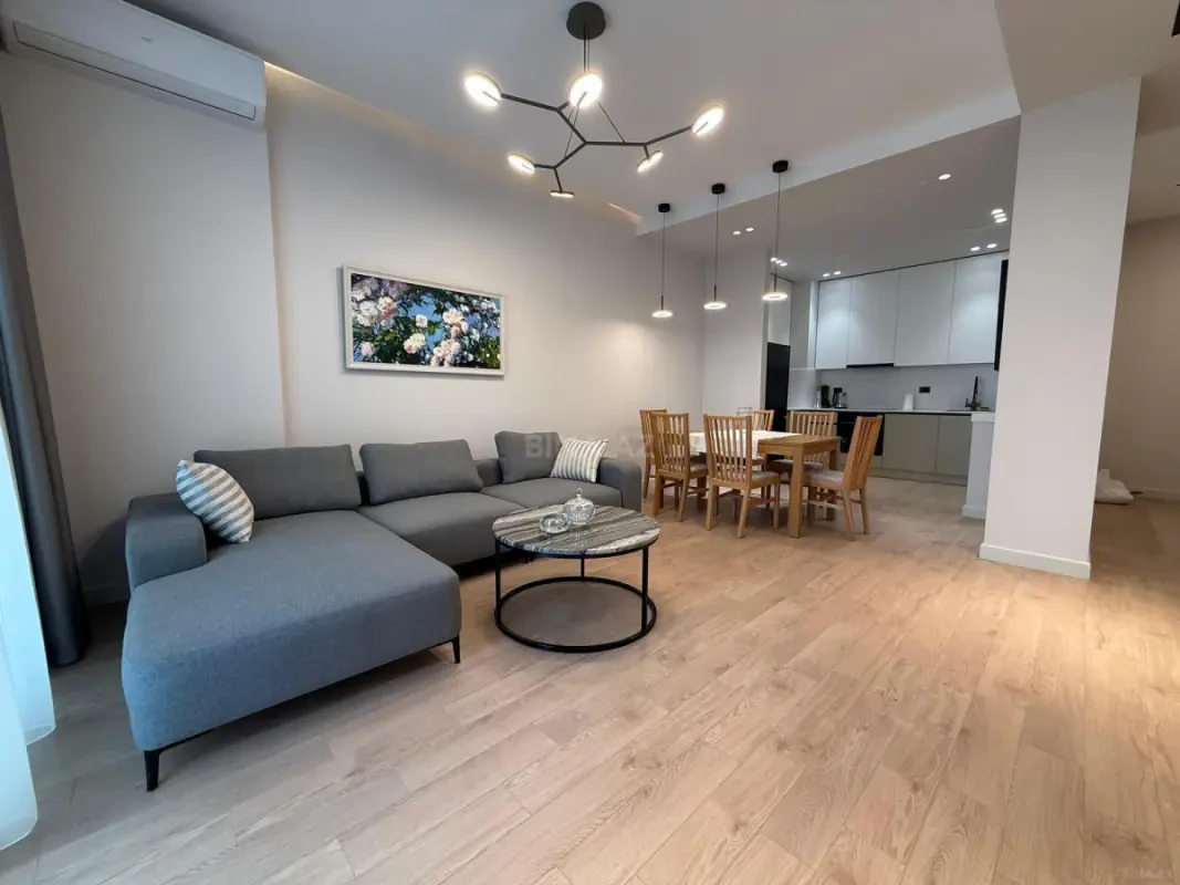Kirayə verilir 3 otaqlı mənzil 115 m²