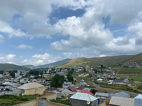 Satılır 9 otaqlı həyət evi 210 m² — Daşkəsən 9 otaq 210.00 m²