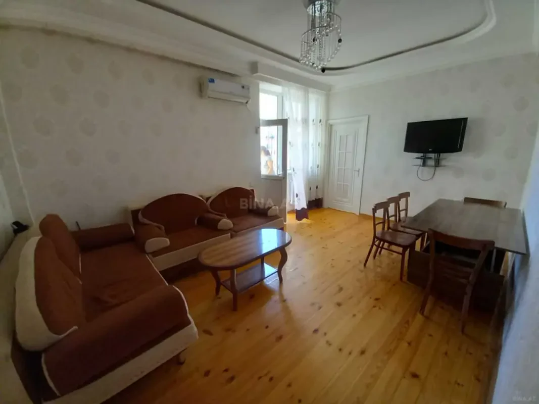 Kirayə verilir 2 otaqlı mənzil 80 m²