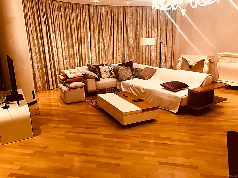 Kirayə verilir 4 otaqlı mənzil 215 m² — Bakı 4 otaq 215.00 m²