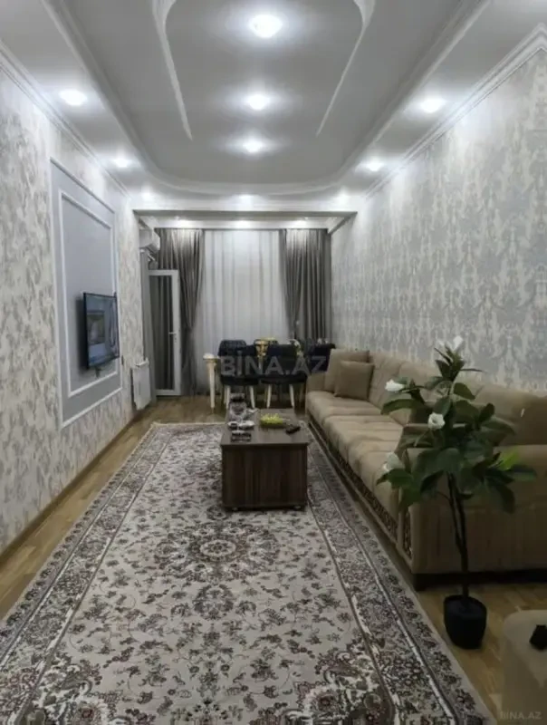 Kirayə verilir 2 otaqlı mənzil 80 m²