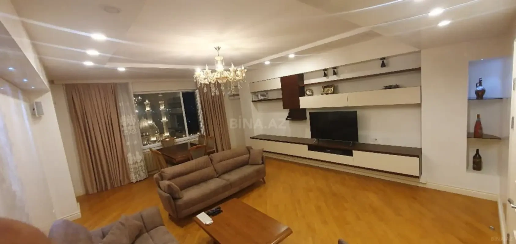Kirayə verilir 4 otaqlı mənzil 170 m²