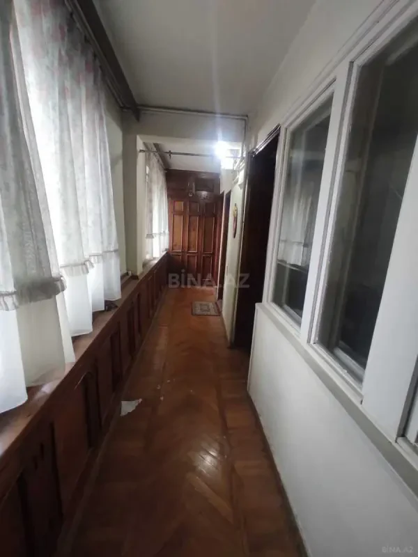 Satılır 4 otaqlı mənzil 95 m²