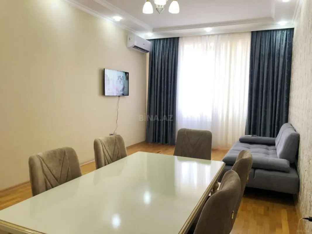 Kirayə verilir 3 otaqlı mənzil 110 m²