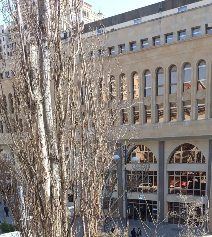 Kirayə verilir 1 otaqlı ofis 15 m²