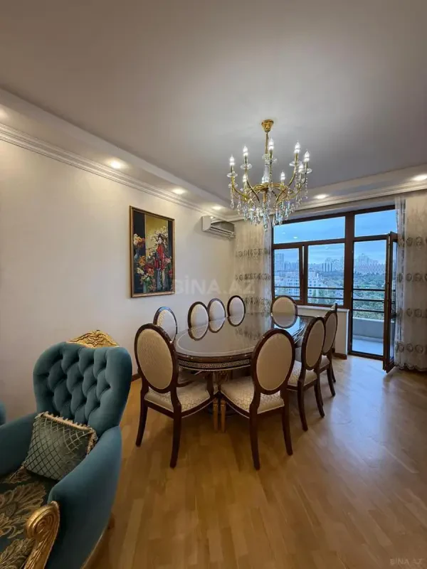 Satılır 3 otaqlı mənzil 110 m²