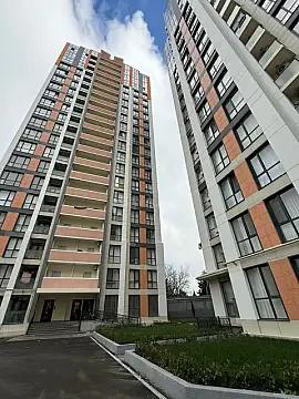 Kirayə verilir 3 otaqlı mənzil 80 m² — Bakı, Memar Əcəmi yanı 3 otaq 80.00 m²