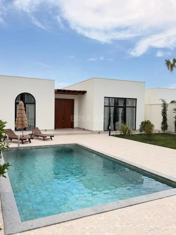 Satılır 4 otaqlı həyət evi 160 m²