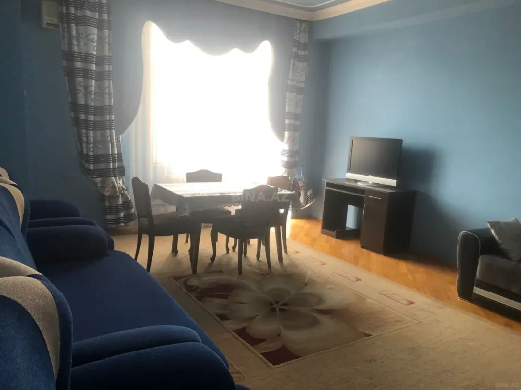 Kirayə verilir 3 otaqlı mənzil 140 m²