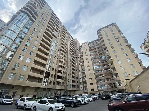 Satılır 4 otaqlı mənzil 200 m² — Bakı, Nizami 4 otaq 200.00 m²