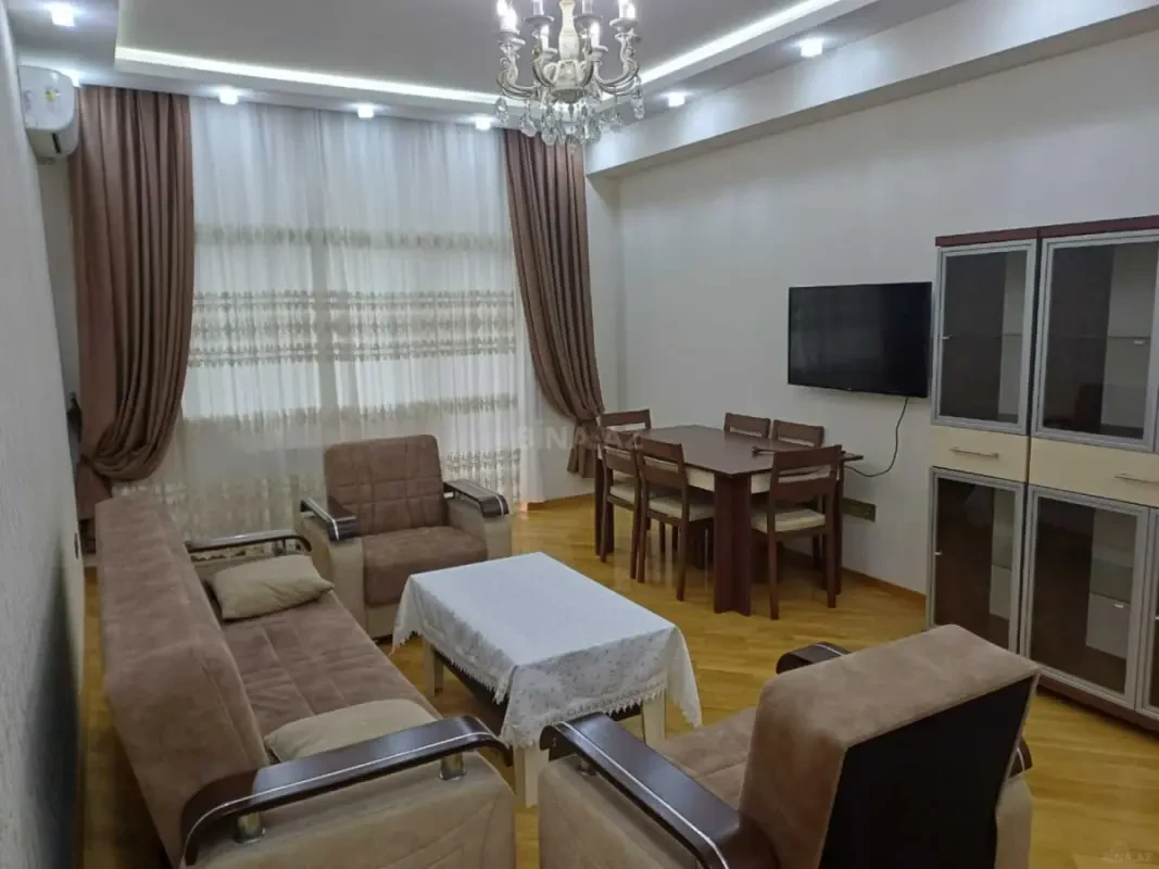 Kirayə verilir 2 otaqlı mənzil 110 m²