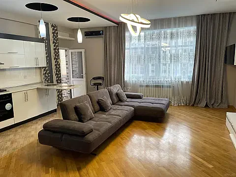 Kirayə verilir 4 otaqlı mənzil 140 m² — Bakı, Nəsimi 4 otaq 140.00 m²
