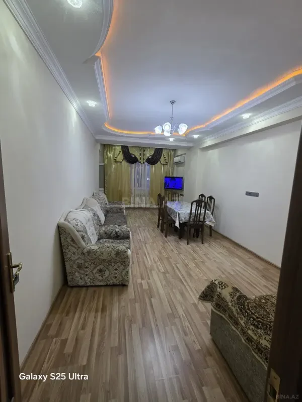 Kirayə verilir 2 otaqlı mənzil 68 m²