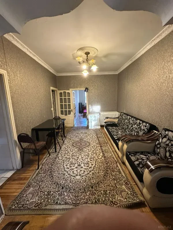 Kirayə verilir 2 otaqlı mənzil 45 m²
