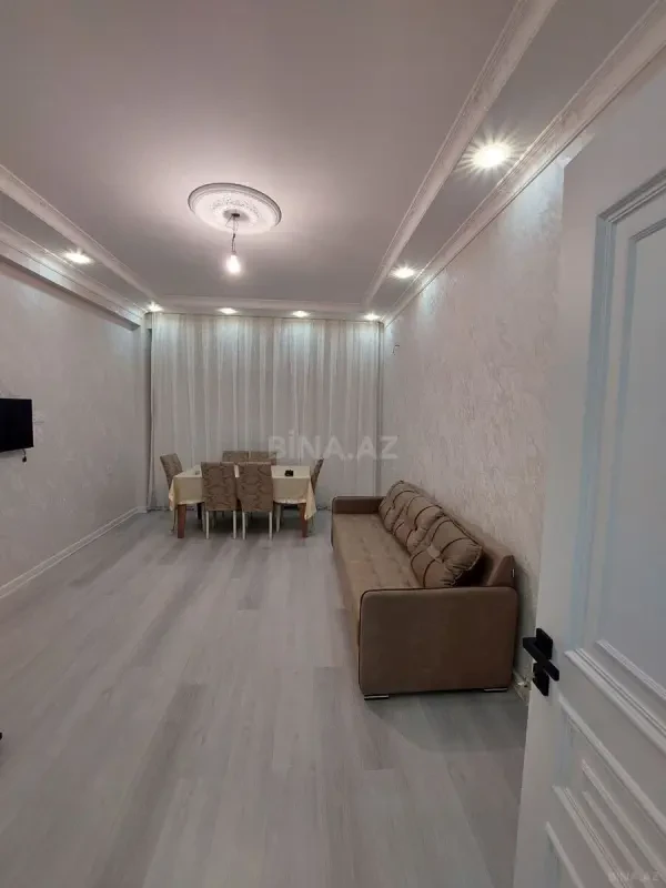 Kirayə verilir 2 otaqlı mənzil 65 m²