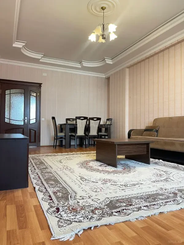 Kirayə verilir 3 otaqlı mənzil 130 m²