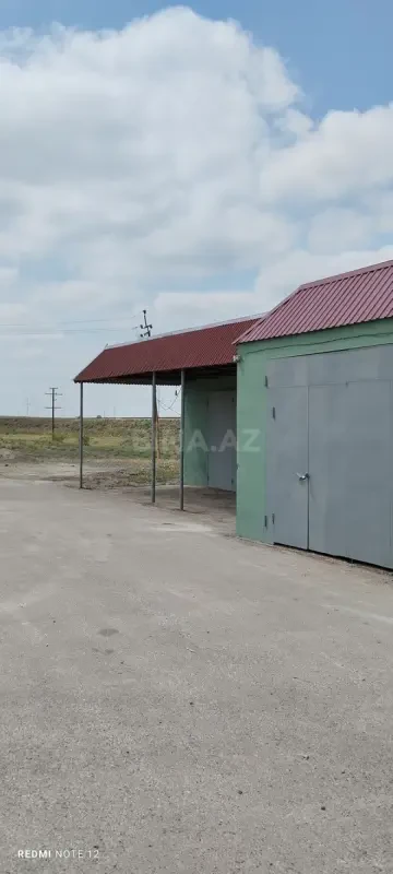 Satılır obyekt 140 m²