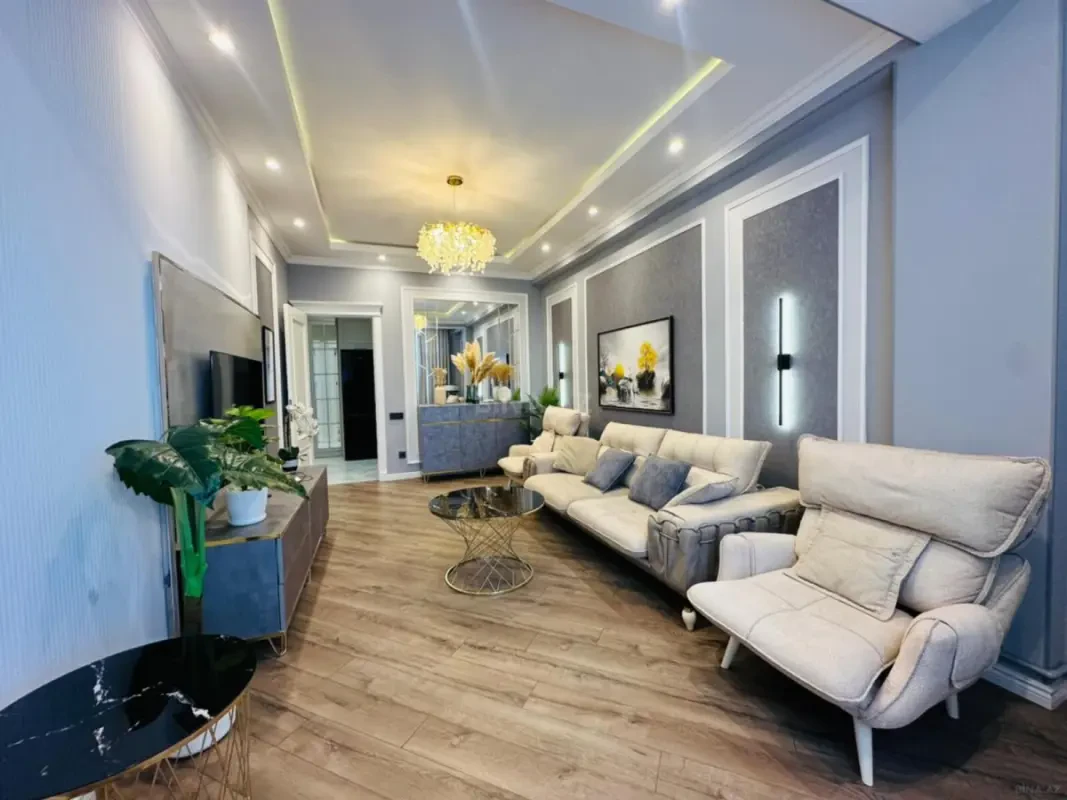 Kirayə verilir 2 otaqlı mənzil 85 m²