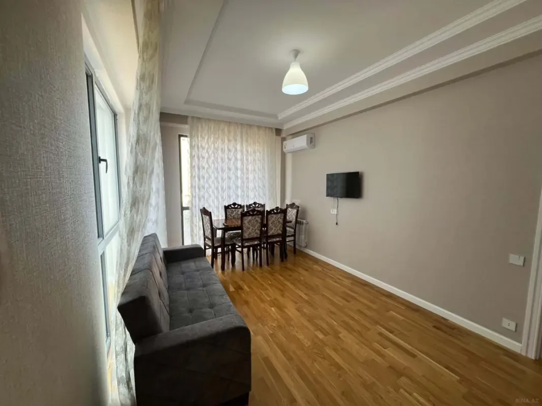 Kirayə verilir 2 otaqlı mənzil 65 m²