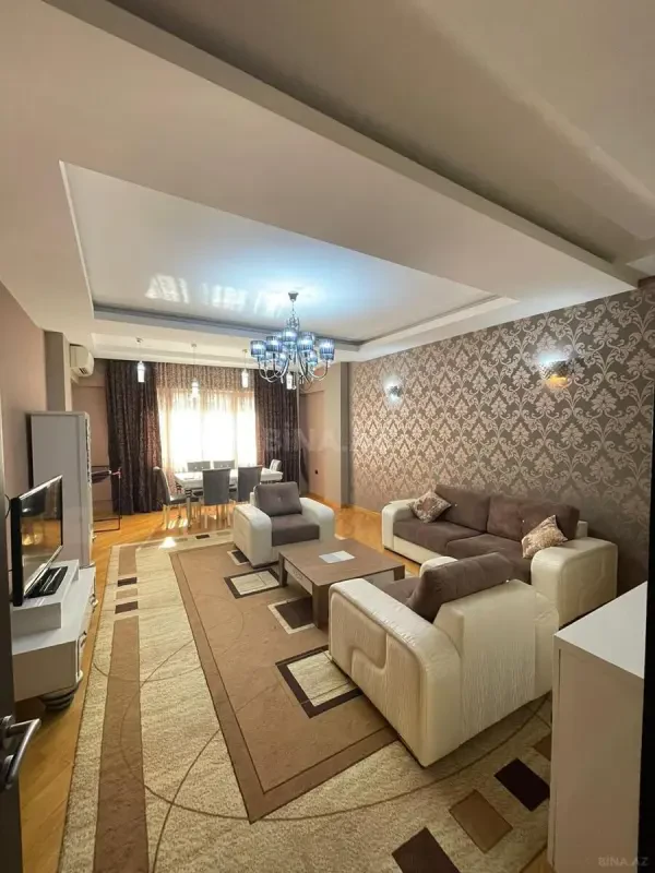 Kirayə verilir 3 otaqlı mənzil 130 m²