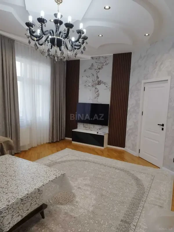 Kirayə verilir 3 otaqlı mənzil 110 m²