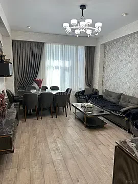 Kirayə verilir 4 otaqlı mənzil 136 m² — Bakı 4 otaq 136.00 m²
