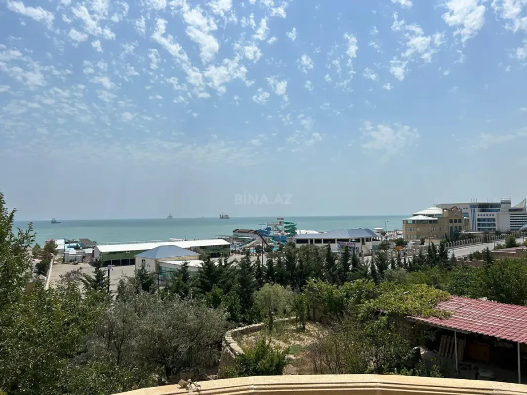 Satılır 6 otaqlı həyət evi 380 m²