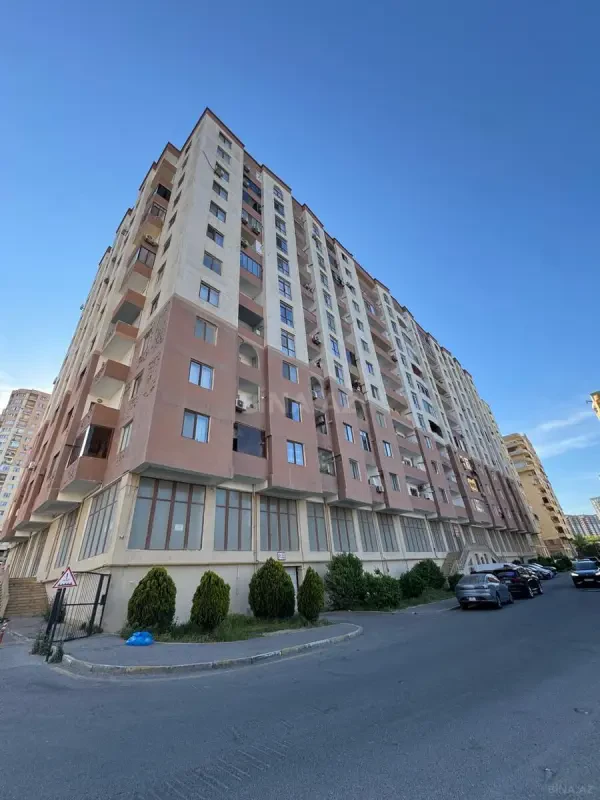 Satılır 2 otaqlı mənzil 83 m²