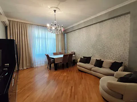 Satılır 2 otaqlı mənzil 70 m² — Bakı, Həzi Aslanov qəs. 2 otaq 70.00 m²