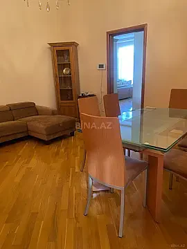 Kirayə verilir 4 otaqlı mənzil 130 m² — Bakı 4 otaq 130.00 m²