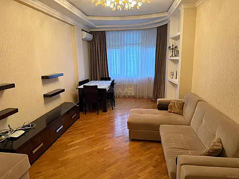 Kirayə verilir 3 otaqlı mənzil 100 m² — Bakı, İnşaatçılar 3 otaq 100.00 m²