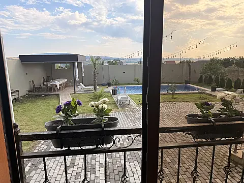 Kirayə verilir 6 otaqlı həyət evi 300 m² — İsmayıllı 6 otaq 300.00 m²