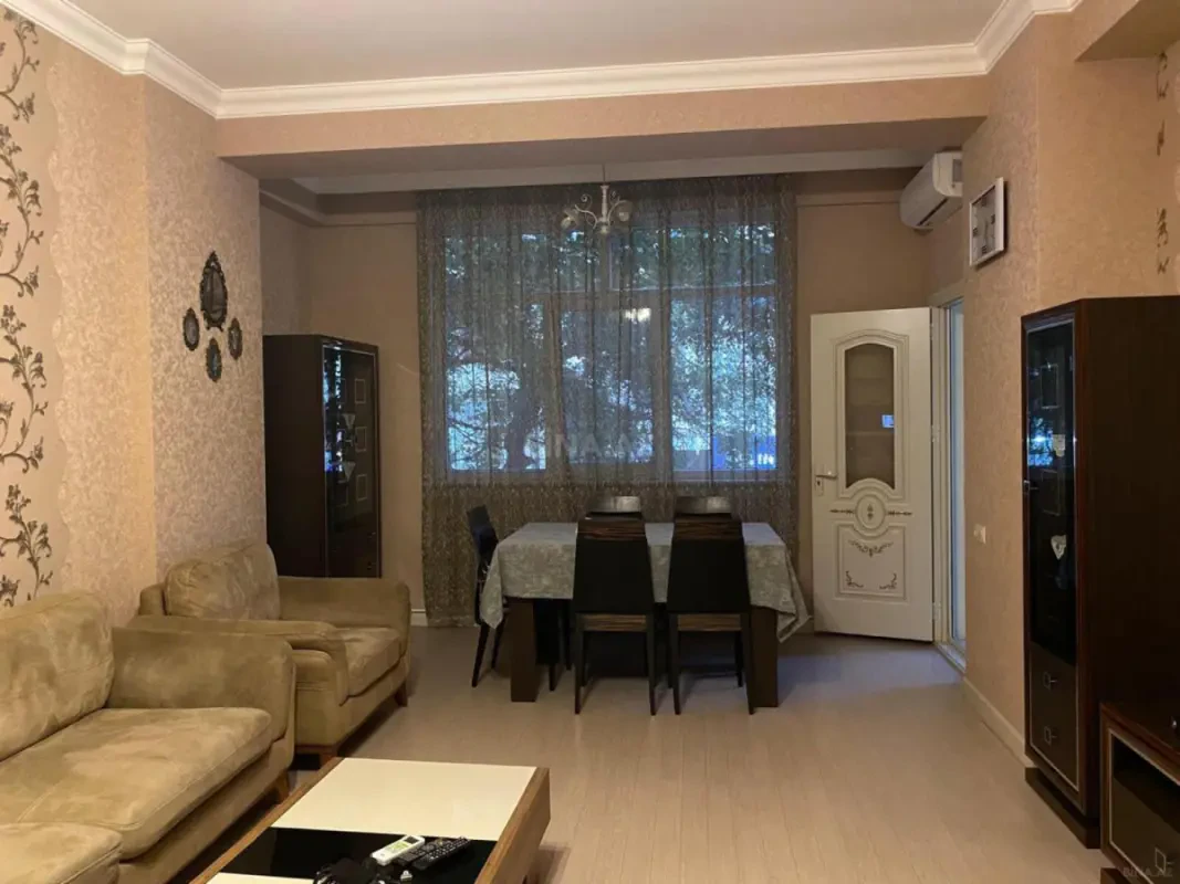 Kirayə verilir 2 otaqlı mənzil 78 m²